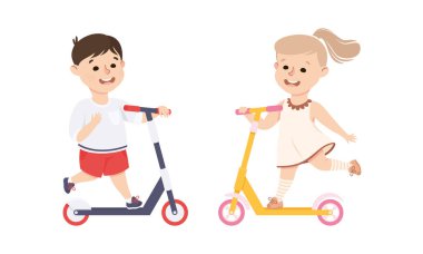 Gülümseyen Çocuk ve Kız Tekmeleyen Scooter 'la Yer Vector setinden itiyorlar. Neşeli Çocuk Sokak Aracında Hareket Ediyor Açık Hava Eğlencesi Etkinliği