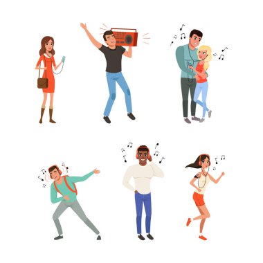 Kulaklık ve kulaklık takan ve müzik seti dinleyen Mutlu Genç Karakterler. Erkek ve Kadın Yürüyüşü Favori Pistin Tadını Çıkartıyor