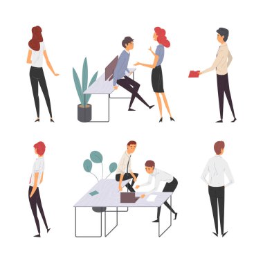 Bir grup ofis çalışanı. İş adamları resmi giysiler içinde bilgisayar başında çalışıyor ve ofis karikatüründeki meslektaşlarıyla iletişim kuruyor.