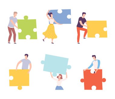 Dev yapboz vektör seti olan genç adam ve kadın. Erkek ve Kadın Büyük Yeşil Mozaik Parçalarını Birleştirmeye Çalışıyor