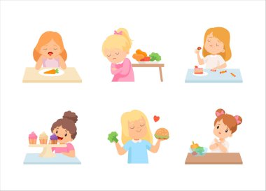 Sebze Vektörü Seti 'ne Karşı Sevmeme ve İğrenme Gösteren Masadaki Küçük Kız. Komik Çocuk Sağlıklı Yemeği Reddediyor Şekeri ve Hamburgeri Tercih Ediyor