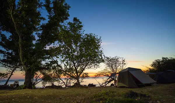 Beautiful Camping Tent Sea Sunrise — Stock Photo, Image