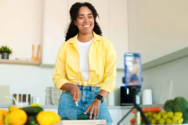 Satisfied Black Lady Cooking Shooting Video Lesson Smartphone Kitchen Interior — Stock Photo, Image