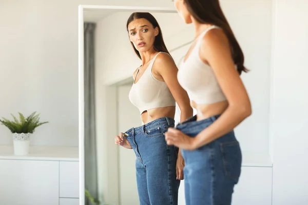 Shocked Young Woman Wearing Too Big Loose Jeans Successful Weight — Stock Photo, Image
