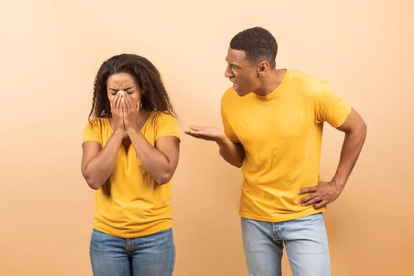 Domestic Conflicts Young Black Spouses Quarreling Crying Lady Covering Face — Stock Photo, Image