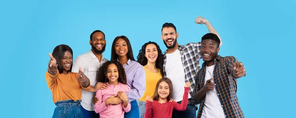 Gelukkige Multiculturele Mensen Afrikaanse Amerikaanse Familie Jonge Man Vrouw Midden — Stockfoto