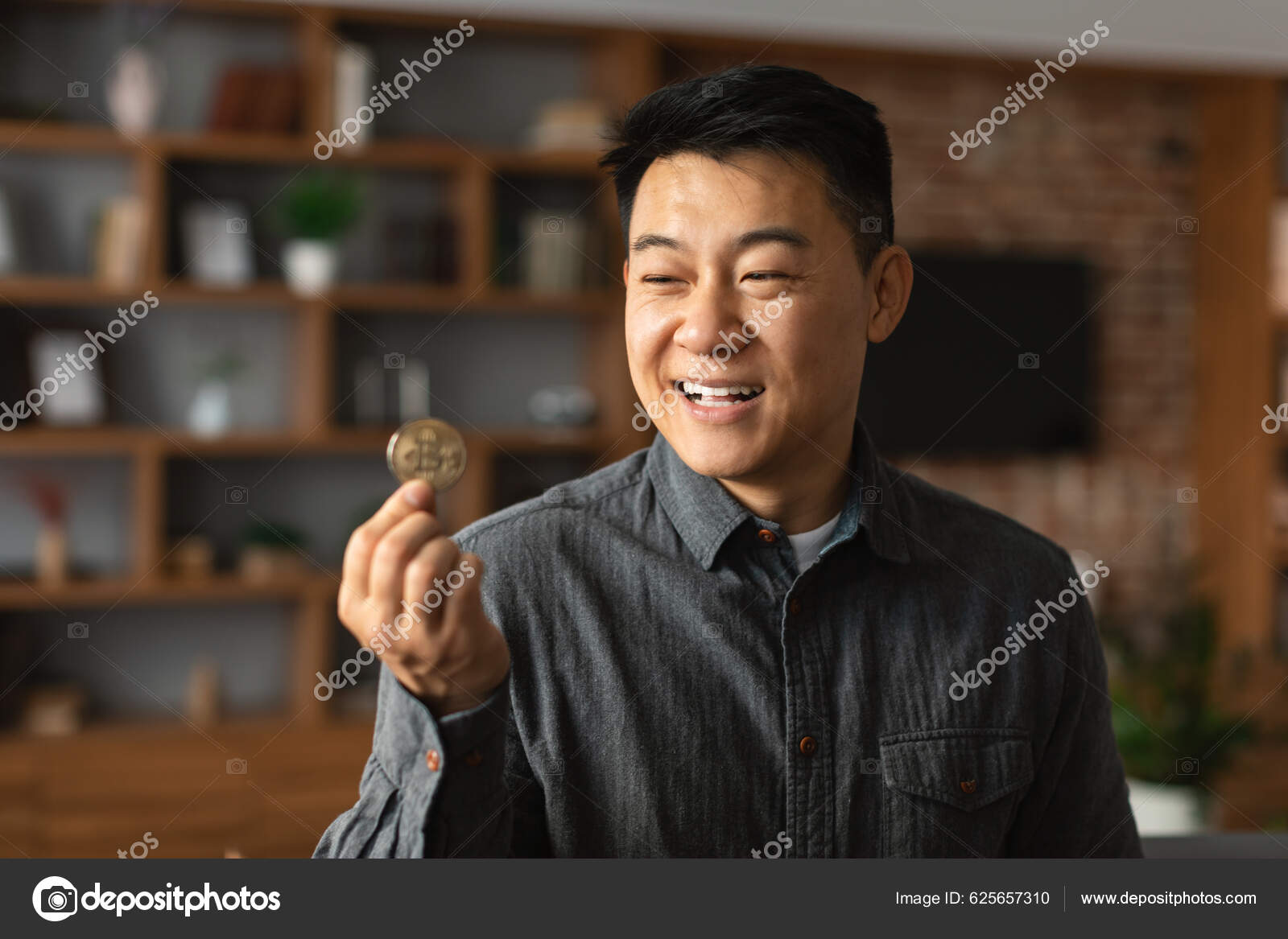 Glad Middle Aged Japanese Businessman Male Ceo Manager Looking Bitcoin —  Stock Photo © Milkos #625657310
