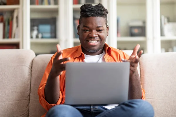 Emotional Stylish Overweight Black Guy Sitting Couch Living Room Having — Stock Photo, Image