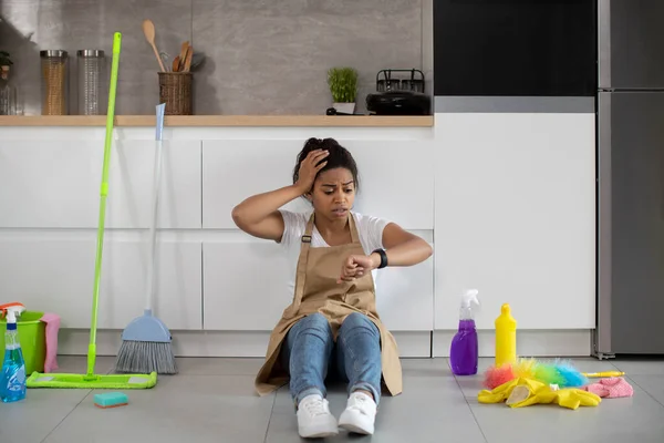 Tired Sad Surprised Millennial African American Lady Sitting Floor Cleaning — Stock Photo, Image
