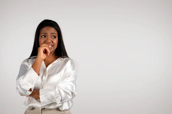 Sad Confused Young African American Business Woman Biting Her Finger —  Fotos de Stock