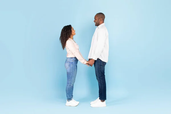 Full Length Black Couple Holding Hands Looking Each Other Blue — Stock Fotó