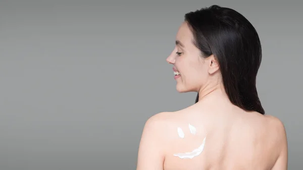 Cheerful Young European Naked Female Has Cream Smiley Skin Enjoy — Stok fotoğraf
