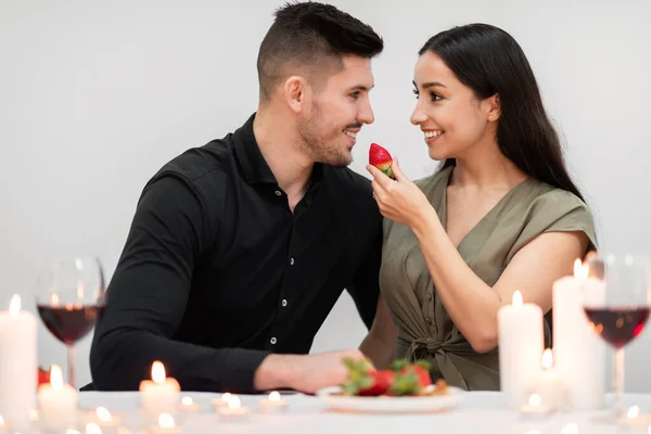 Lovers Celebrating Valentines Day Home Eat Strawberry Cheerful Attractive Long — Foto Stock