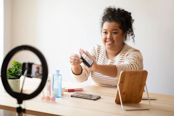 Friendly Pretty Smiling Curly Hispanic Chubby Young Lady Makeup Artist — Stock Photo, Image