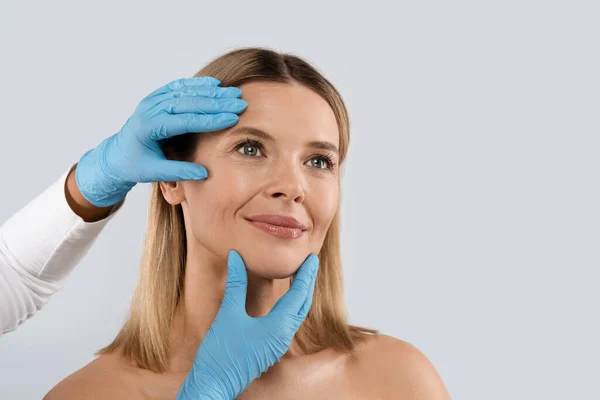 Plastic Surgery Face Lifting Middle Aged Woman Doctor Hands Wearing — Photo