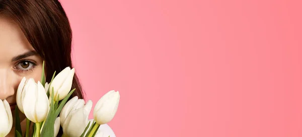 Happy Young European Female Smelling Bouquet Flowers Enjoy Lifestyle Aroma — Foto de Stock