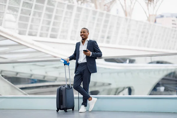 Handsome African American Businessman Standing Suitcase Airport Portrait Smiling Young — Fotografia de Stock