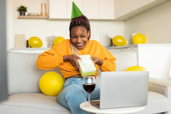 Online Birthday Party Excited African American Woman Receiving Gift Friends — Stock Photo, Image