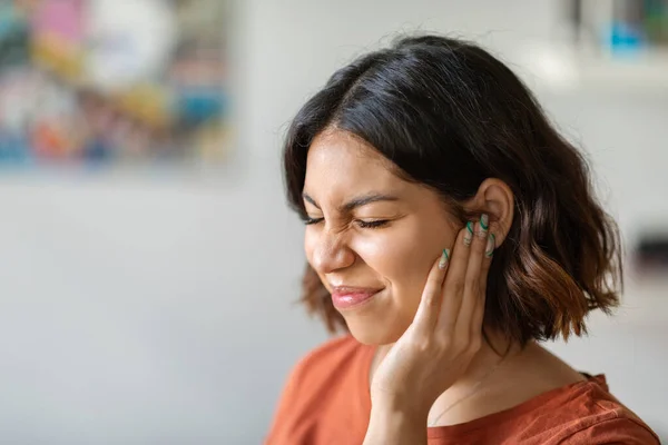 Sick Young Arab Woman Having Ear Pain Home Upset Middle — Stockfoto