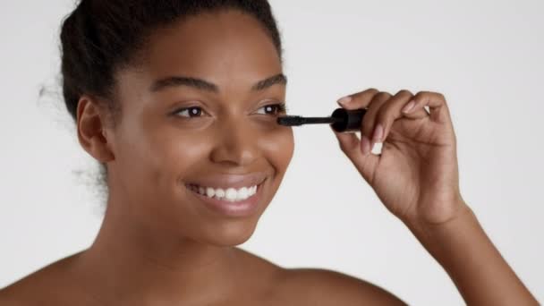 Female Beauty Concept Close Portrait Young Pretty African American Woman — Vídeo de stock
