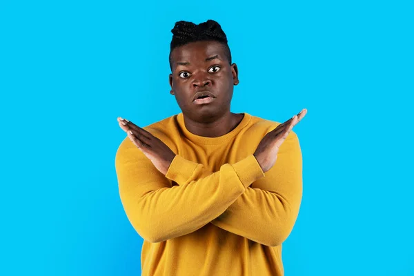 Portret Van Jonge Zwarte Man Toont Stoppen Met Gebaren Met — Stockfoto