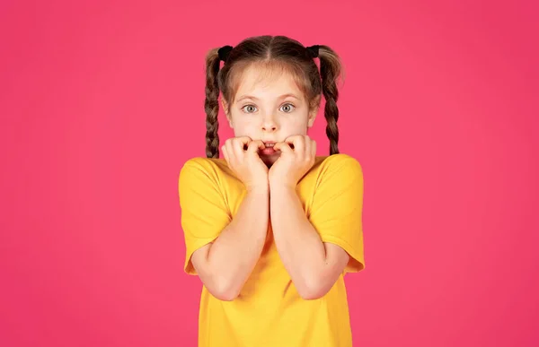 Oops Portrait Shocked Cute Little Girl Touching Face Looking Camera — Stock Photo, Image