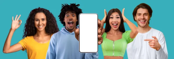 Cieszę Się Różne Osoby Pokazują Smartfona Pustym Ekranem Zrobić Gest — Zdjęcie stockowe