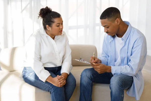 Obese Attractive Young Woman Have Therapy Session Psychologist Black Man — Stock Photo, Image