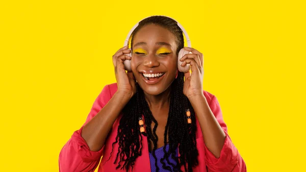 Excited Black Woman Touching Headphones Listening Great Music Online Posing — Stock Photo, Image