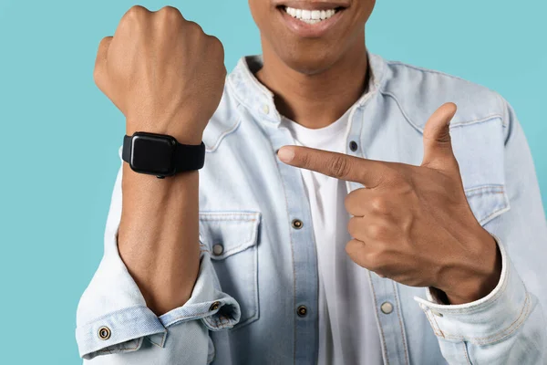 Cheerful Millennial Black Male Shows Finger Fitness Tracker Smart Watch — Stock Photo, Image