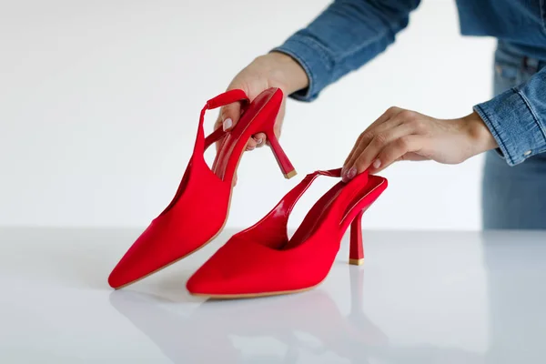 Woman Touching Placing Red Shoes Light Background Photostudio Female Art — Stock Photo, Image