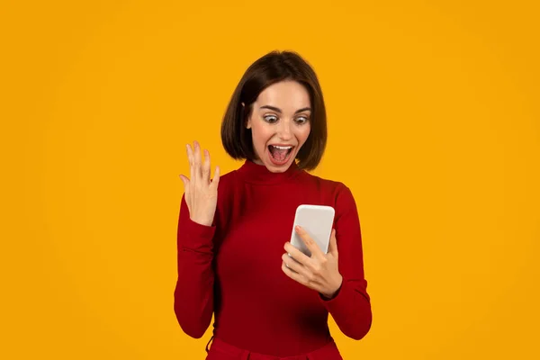 Emotional Pretty Young Woman Casual Red Outfit Celebrating Success Orange — Stock Photo, Image