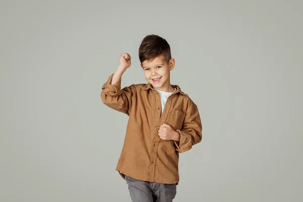 Cheerful Caucasian Years Old Little Boy Casual Celebrating Victory Making — Stock Photo, Image