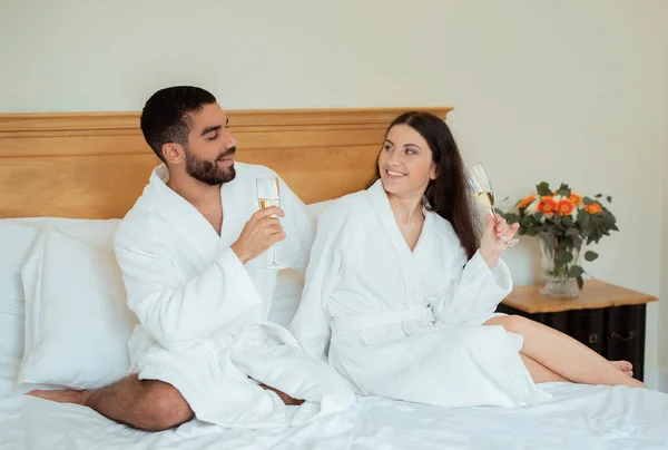 Romantic Multiethnic Couple Drinking Sparkling Wine Having Romantic Date Hotel — Stock Photo, Image