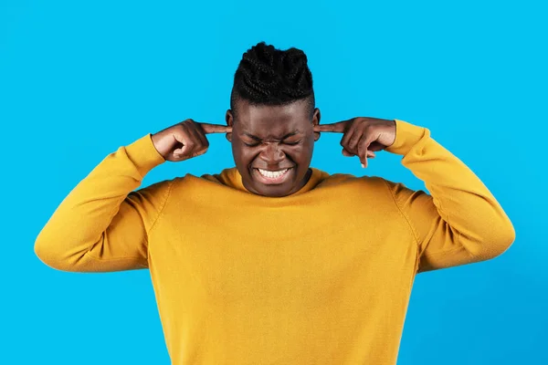 Annoyed Young African American Man Plugging Ears Fingers Frowning Angry — Stock Photo, Image