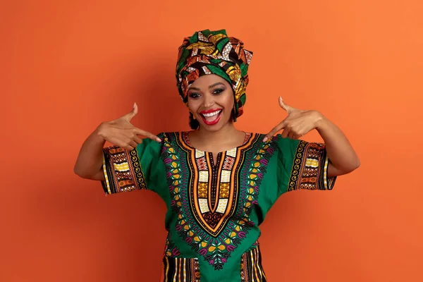 Etnia Cultura Concepto África Alegre Feliz Positiva Bonita Joven Negra — Foto de Stock