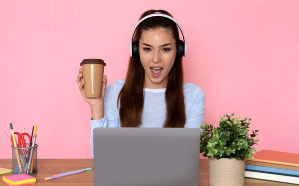 Energetic Young Business Woman Using Technology Laptop Headphone Working Video — Stock Photo, Image