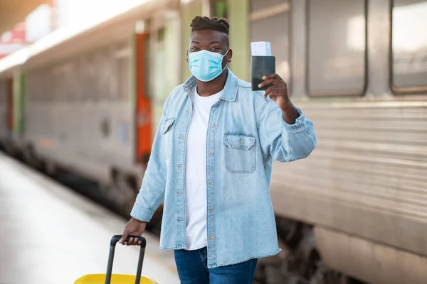 Portrait Black Young Man Wearing Medical Face Mask Standing Train — Stock Photo, Image