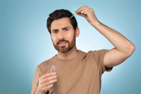 Skin Nutrition Concept Handsome Bearded Middle Aged Man Applying Organic — Stock Photo, Image