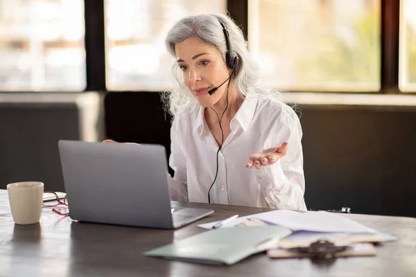 Corporate Communication Business Lady Wearing Headset Making Video Call Using — Stock Photo, Image