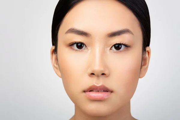 Pure Beauty Closeup Asian Young Womans Face Natural Makeup Calm — Stock Photo, Image
