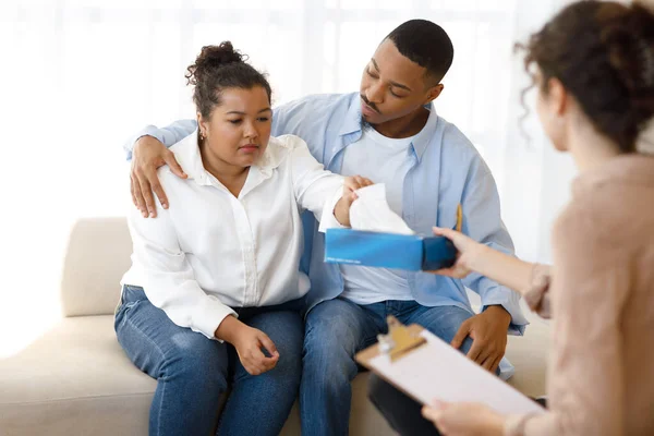 Unhappy Millennial Black Couple Attending Family Therapy Session Upset Pretty — Stock Photo, Image