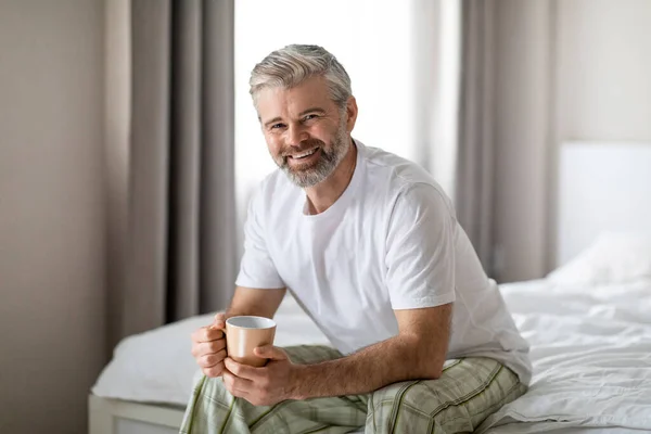Happy Positive Handsome Grey Haired Bearded Caucasian Middle Aged Man — Stock Photo, Image