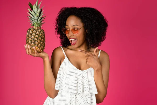 Satisfied Millennial African American Curly Lady Open Mouth Sunglasses Pointing — Stock Photo, Image