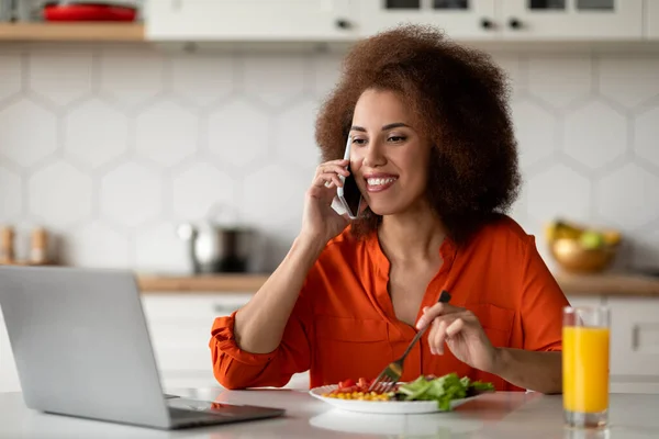 Cellphone Working Laptop Kitchen While Having Breakfast Lunch African American — 스톡 사진