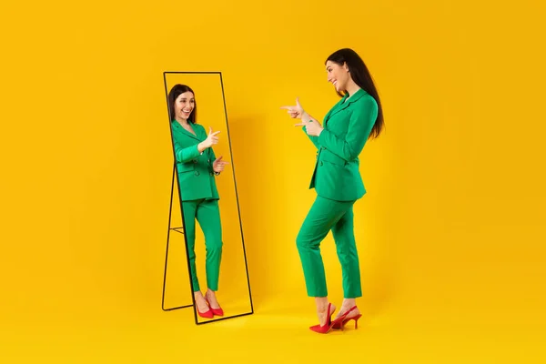 Trendy Lady Pointing Her Reflection Mirror Posing Successful Shopping Wearing — Stock Photo, Image