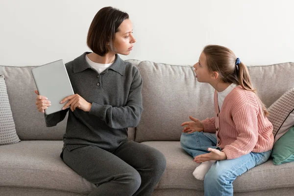 Serious Strict Caucasian Middle Aged Mother Takes Tablet Dissatisfied Sad — Stock Photo, Image