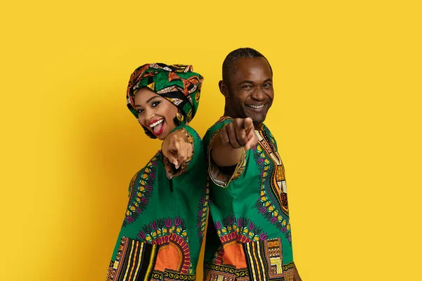 Cute Funny Cheerful Beautiful Black Couple Bright National African Costumes — Stock Photo, Image
