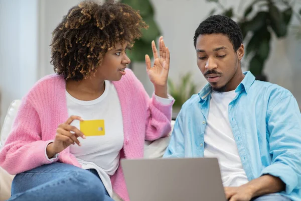 Financial Disagreement Couple Marriage Relationships Unhappy Black Couple Sitting Couch — Stock Photo, Image