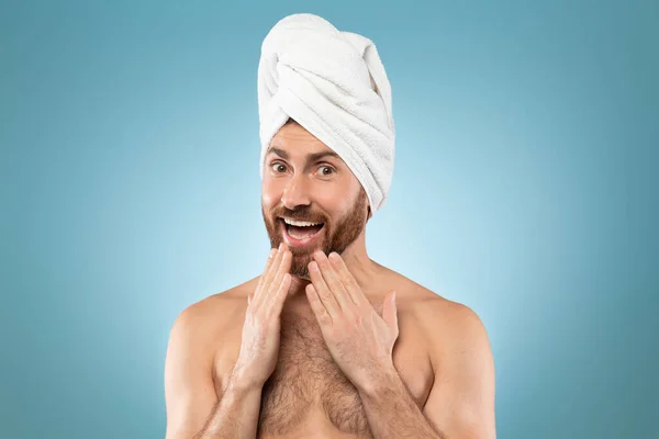 Funny Handsome Middle Aged Man White Towel Head Looking Excitement — Stock Photo, Image